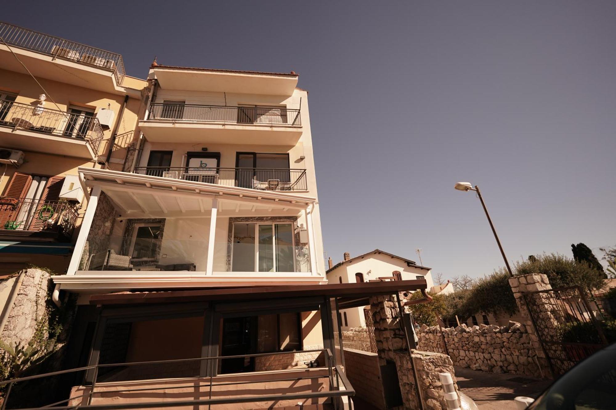 Mazzaro Luxury Apartment Taormina Exterior photo